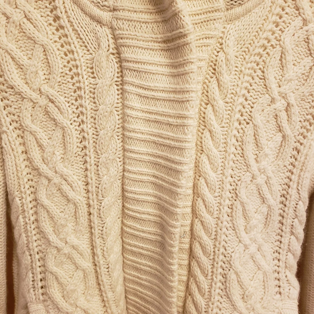 Sweater - Picture 8 of 8